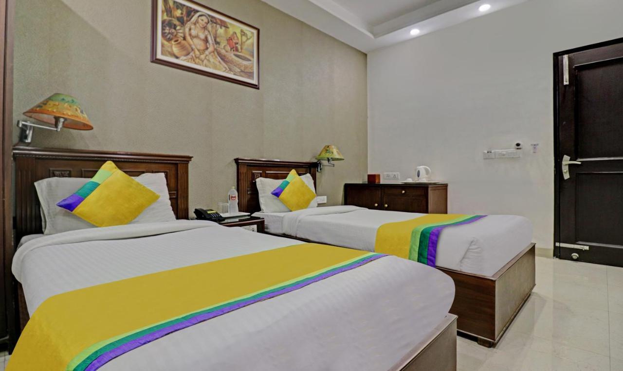 Itsy Hotels Hamlets Stay Нойда Экстерьер фото